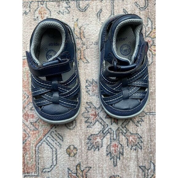 Stride Rite Size 4 Blue Sandals - Picture 1 of 10
